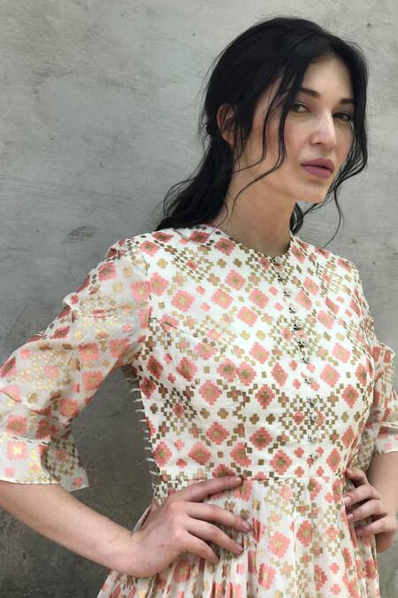 Buy I Am Design White Silk Round Ikat Gown Online at Aza Fashions Buy_I Am Design_White Silk Round Ikat Gown _Online_at_Aza_Fashions