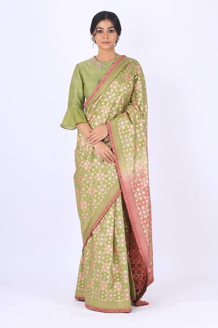 I am Design Green Silk Round Saree With Blouse For Women