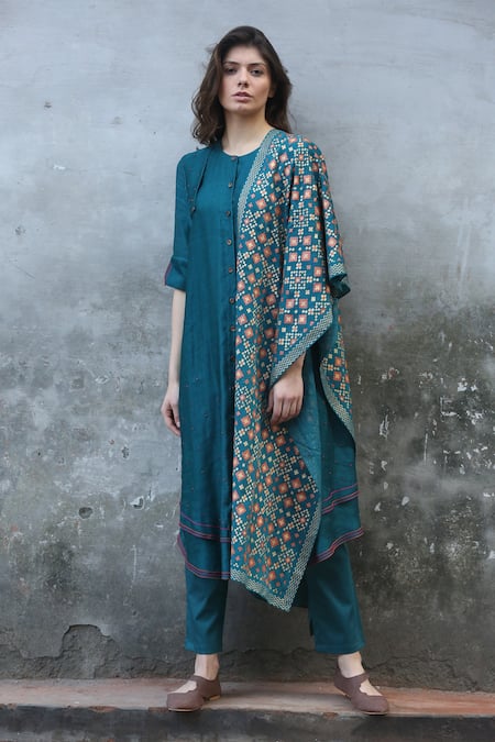 I Am Design_Blue Linen Satin Round Kurta Set _Online_at_Aza_Fashions
