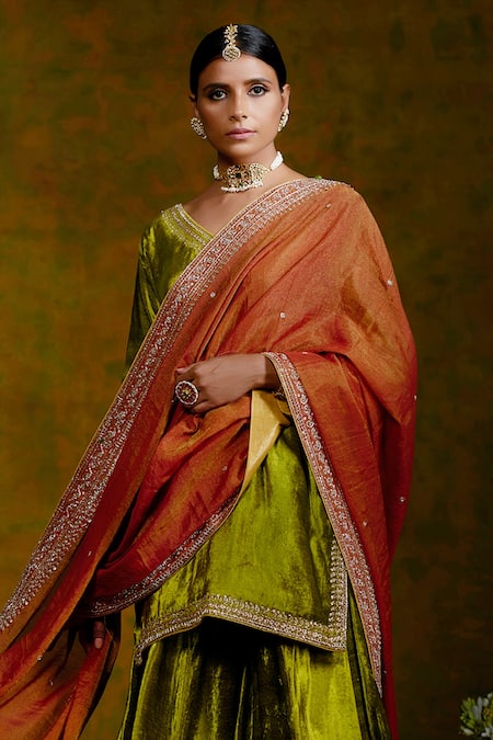 Buy_Weaver Story_Green Kurta And Pant Pure Velvet Lining Cotton Dupatta Tissue Set With Work _Online_at_Aza_Fashions