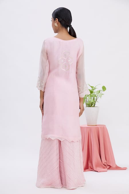 Shop Surabhi Arya Pink Dupatta Kota Silk, Kurta Organza, Sharara Tissue Jaal Embroidered Set at Aza Fashions Shop_Surabhi Arya_Pink Dupatta Kota Silk, Kurta Organza, Sharara Tissue Jaal Embroidered Set _at_Aza_Fashions