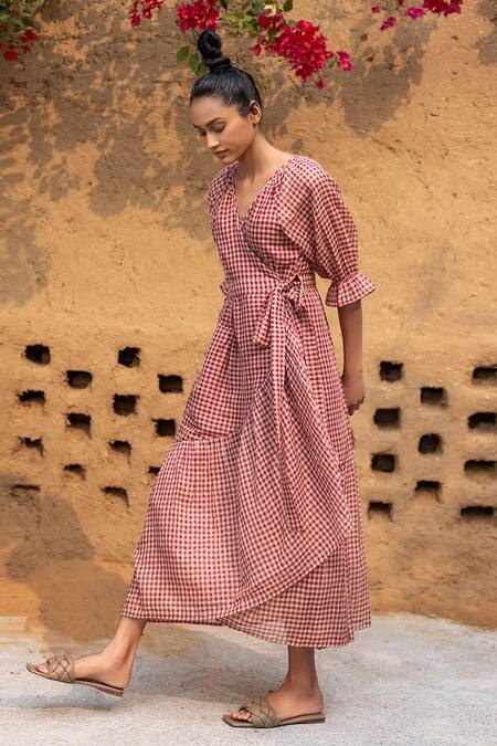 Kharakapas Red Cotton Checks V Neck The Road Not Taken Dress Online at Aza Fashions Kharakapas_Red Cotton Checks V Neck The Road Not Taken Dress _Online_at_Aza_Fashions