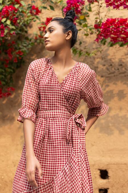 Shop Kharakapas Red Cotton Checks V Neck The Road Not Taken Dress Online at Aza Fashions Shop_Kharakapas_Red Cotton Checks V Neck The Road Not Taken Dress _Online_at_Aza_Fashions