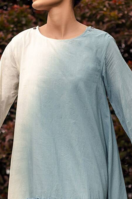 Kharakapas Blue Mulmul Shibori Round Hues Of Horizon Dress at Aza Fashions Kharakapas_Blue Mulmul Shibori Round Hues Of Horizon Dress _at_Aza_Fashions