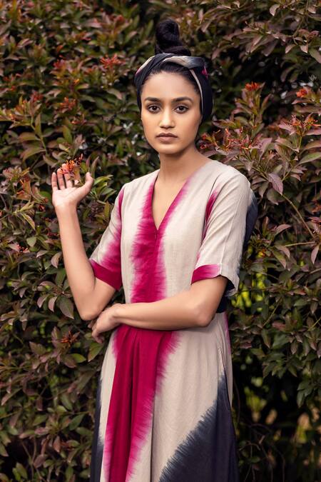 Shop Kharakapas Multi Color Mulmul Shibori V Neck Dancing In The Rain Jumpsuit Online at Aza Fashions Shop_Kharakapas_Multi Color Mulmul Shibori V Neck Dancing In The Rain Jumpsuit _Online_at_Aza_Fashions