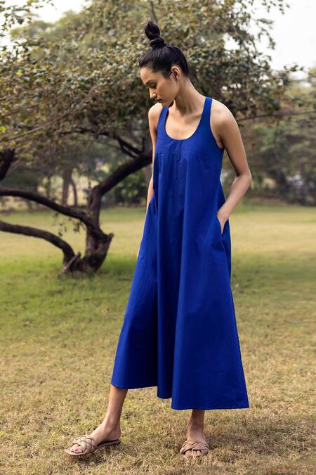 Kharakapas Blue Poplin Round Ocean Tide Dress Online at Aza Fashions Kharakapas_Blue Poplin Round Ocean Tide Dress _Online_at_Aza_Fashions