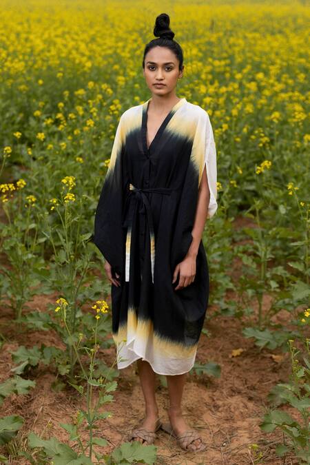 Kharakapas Black Mulmul Cotton Shibori V Neck Dusk Till Dawn Kaftan Online at Aza Fashions Kharakapas_Black Mulmul Cotton Shibori V Neck Dusk Till Dawn Kaftan _Online_at_Aza_Fashions