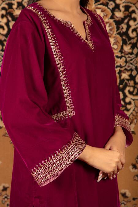 Shop_Priya Chaudhary_Purple Silk Velvet Sequin V Neck Kurta _Online_at_Aza_Fashions