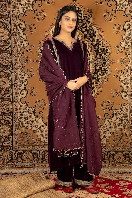 Priya Chaudhary - Purple Silk Velvet Embroidered Sequin V Neck Kurta And  Pant Set For Women