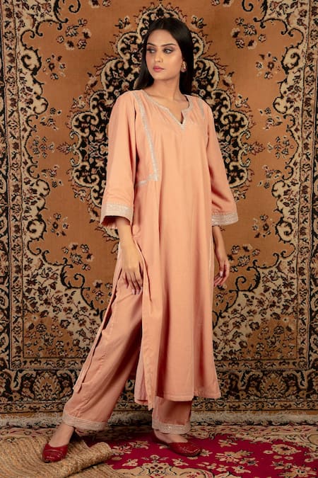 Priya Chaudhary Silk Velvet Kurta 