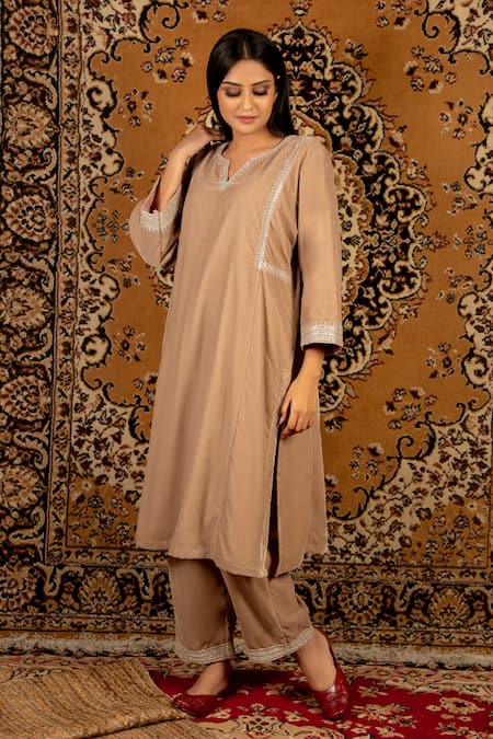 Priya Chaudhary Brown Silk Velvet Embroidered Sequin V Neck Kurta And Pant Set 