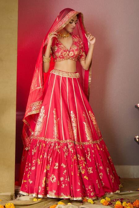 Moledro Pink Crepe Dupatta Organza, Opada Silk, Mahi Embroidered Bridal Lehenga Set Online at Aza Fashions Moledro_Pink Crepe Dupatta Organza, Opada Silk, Mahi Embroidered Bridal Lehenga Set _Online_at_Aza_Fashions