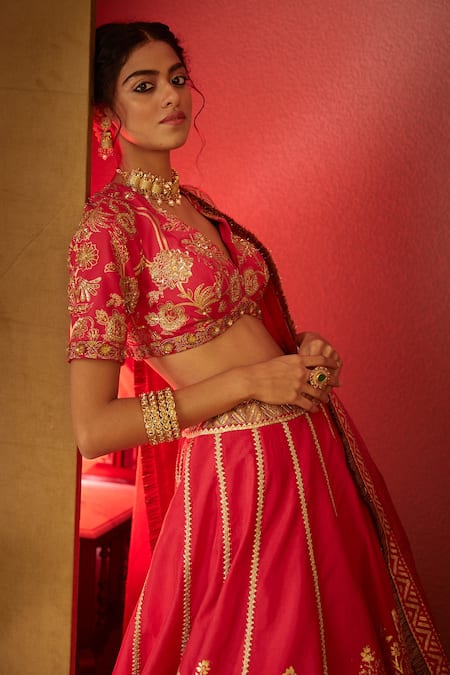 Buy Moledro Pink Crepe Dupatta Organza, Opada Silk, Mahi Embroidered Bridal Lehenga Set Online at Aza Fashions Buy_Moledro_Pink Crepe Dupatta Organza, Opada Silk, Mahi Embroidered Bridal Lehenga Set _Online_at_Aza_Fashions