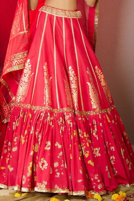 Moledro Pink Crepe Dupatta Organza, Opada Silk, Mahi Embroidered Bridal Lehenga Set at Aza Fashions Moledro_Pink Crepe Dupatta Organza, Opada Silk, Mahi Embroidered Bridal Lehenga Set _at_Aza_Fashions