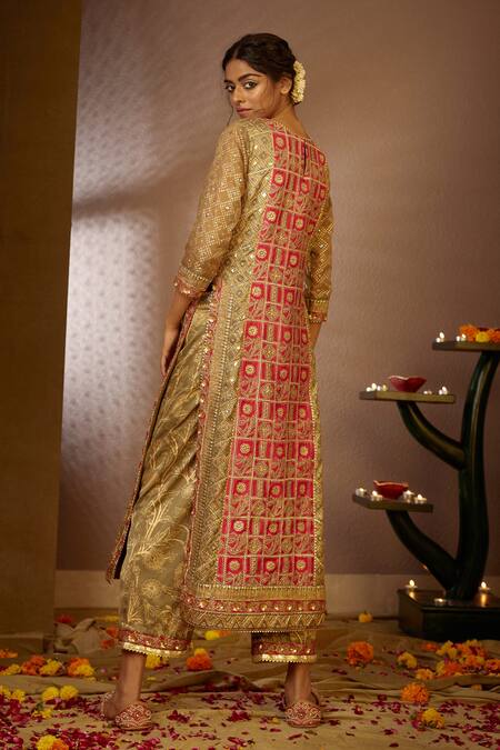 Moledro_Green Crepe, Modal Satin, Twill Silk Organza Purvi Embellished Kurta And Pant Set _Online_at_Aza_Fashions