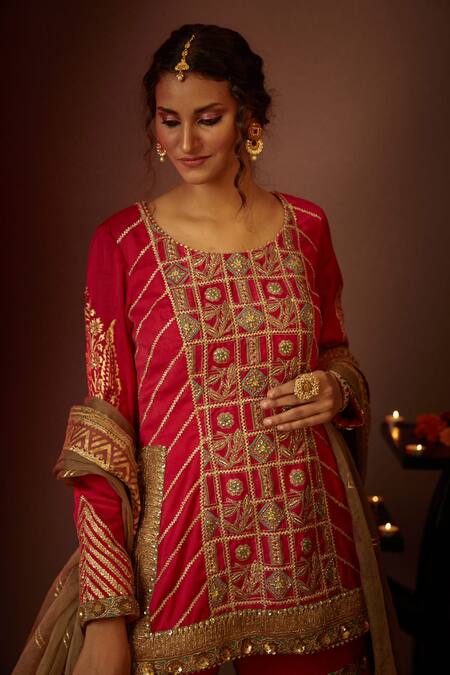 Buy Moledro Pink Organza, Modal Satin, Lurex Dupatta Aaina Embroidered Sharara Set Online at Aza Fashions Buy_Moledro_Pink Organza, Modal Satin, Lurex Dupatta Aaina Embroidered Sharara Set _Online_at_Aza_Fashions