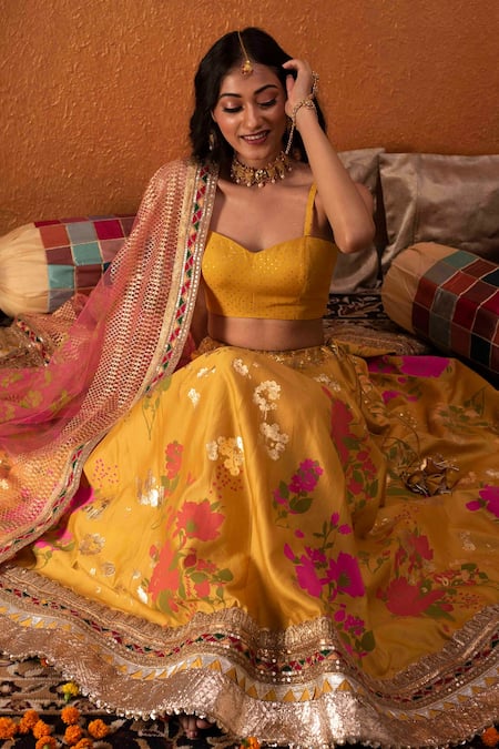 Buy_Moledro_Yellow Chanderi And Net, Twill Floral, Sequin & Gota Kurta Lehenga Set _Online_at_Aza_Fashions