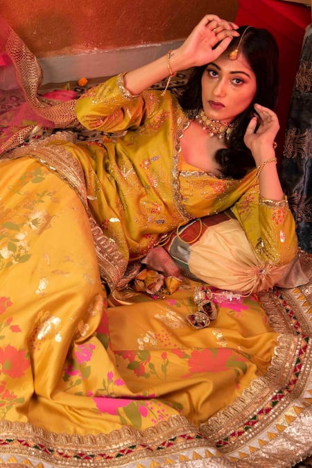 Shop_Moledro_Yellow Chanderi And Net, Twill Floral, Sequin & Gota Kurta Lehenga Set _Online_at_Aza_Fashions