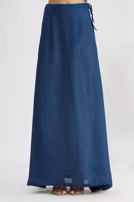 Shop_Neha Khullar_Blue Georgette Floral Motifs V Neck Printed Saree With Blouse _Online_at_Aza_Fashions