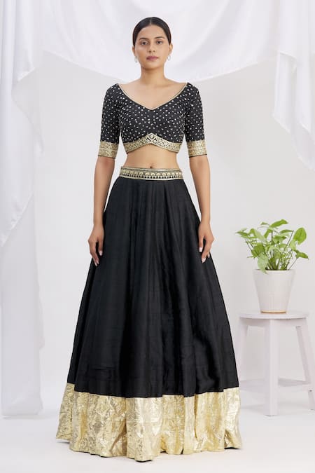 Buy_Neha Khullar_Black Raw Silk, Tissue Zari And Sequins V Neck Embroidered Lehenga Set _Online_at_Aza_Fashions