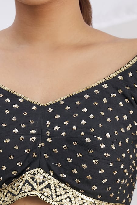 Neha Khullar_Black Raw Silk, Tissue Zari And Sequins V Neck Embroidered Lehenga Set _at_Aza_Fashions