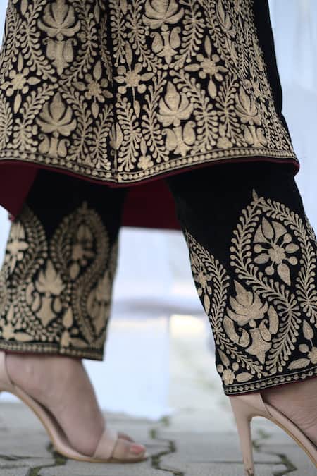 Daljit Sudan Black Velvet Tilla Mandarin Collar Embroidered Kurta And Pant Set Online at Aza Fashions Daljit Sudan_Black Velvet Tilla Mandarin Collar Embroidered Kurta And Pant Set _Online_at_Aza_Fashions