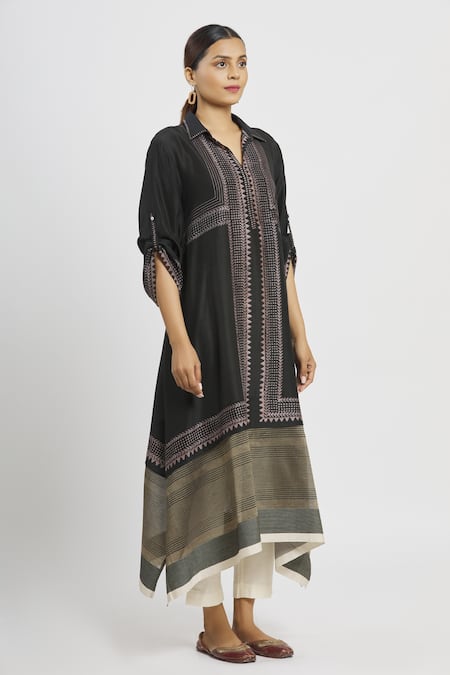 Krishna Mehta_Black Chanderi Geometric Spread Collar Printed Tunic _Online_at_Aza_Fashions
