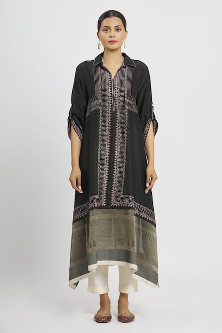 Shop_Krishna Mehta_Black Chanderi Geometric Spread Collar Printed Tunic _Online_at_Aza_Fashions
