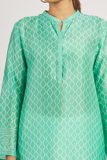Krishna Mehta_Green Tussar Printed Geometric Mandarin Collar Tunic  _at_Aza_Fashions