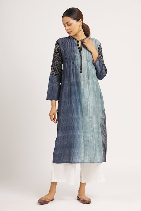 Buy Krishna Mehta Blue Chanderi Zig Zag Mandarin Collar Print Tunic Online at Aza Fashions Buy_Krishna Mehta_Blue Chanderi Zig Zag Mandarin Collar Print Tunic _Online_at_Aza_Fashions