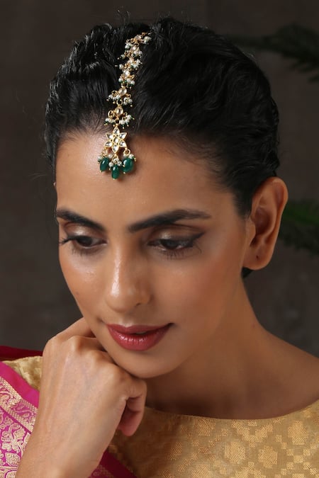 Paisley Pop Gold Plated Kundan Maangtikka With Pearl Drops Online at Aza Fashions Paisley Pop_Gold Plated Kundan Maangtikka With Pearl Drops _Online_at_Aza_Fashions