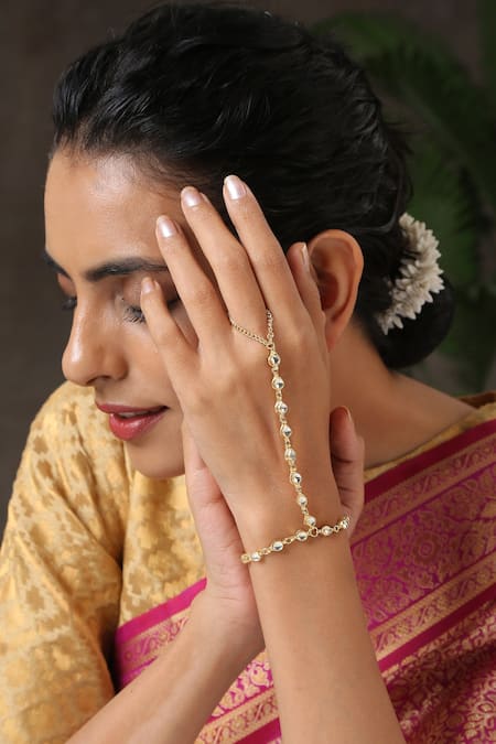 Paisley Pop Handcrafted Kundan Hathphool 