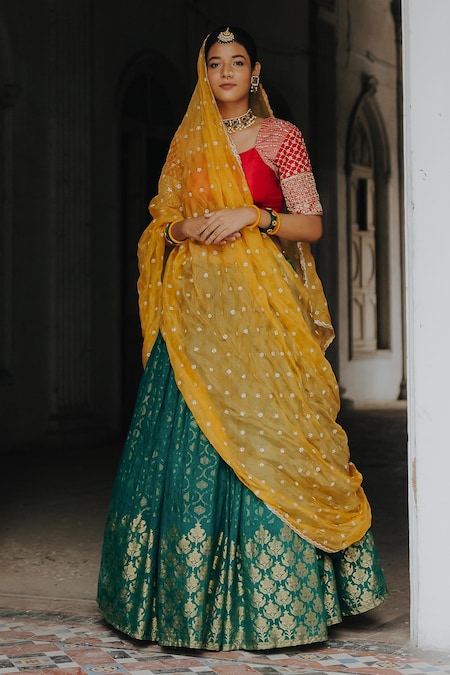 Buy Green Banarasi Embroidered Zardozi Work Square Neck Lehenga Set For  Women by Anjana Bohra Online at Aza Fashions.