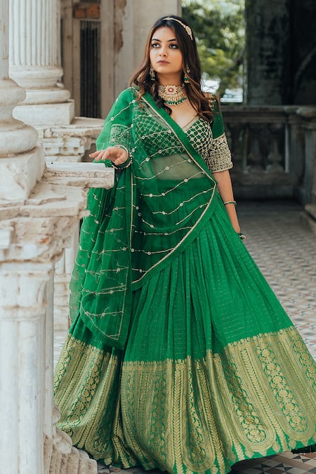 Bottle Green Banarasi Soft Silk Saree | Order Now Banarasi Soft Silk Saree  Online | Jhakhas