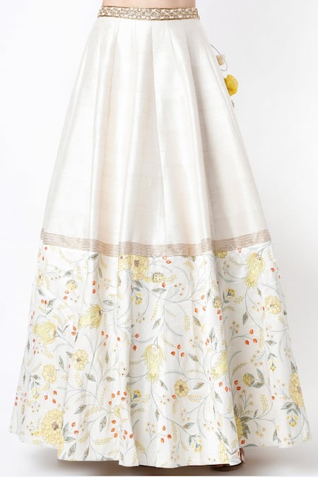 Buy_Blue Lotus Design_White Lehenga And Blouse Raw & Dupatta Cotton Embroidery Bridal Set _Online_at_Aza_Fashions