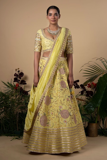 Jequard Midnight Yellow Lehenga With Peach Blouse And Blue Dupatta –  TheDesignerSaree