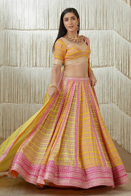 Shyam Narayan Prasad_Yellow Modal Satin, Flat Chiffon Floral V Neck Print Lehenga Set _Online_at_Aza_Fashions