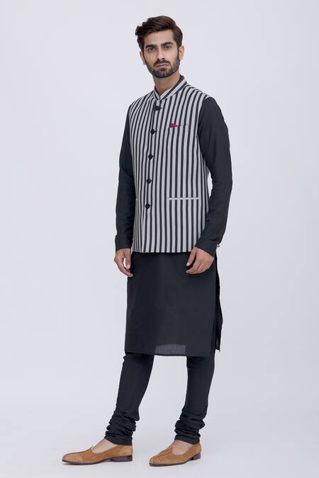 Manish Nagdeo_Grey Bundi Cotton Geometric Striped And Kurta Set _Online_at_Aza_Fashions