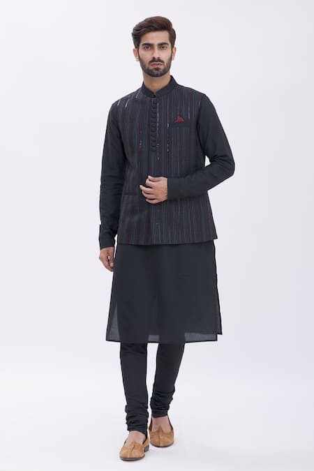 Manish Nagdeo Embroidered Bundi & Kurta Set 