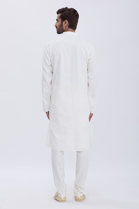 Aham-Vayam Chikankari Kurta Set 
