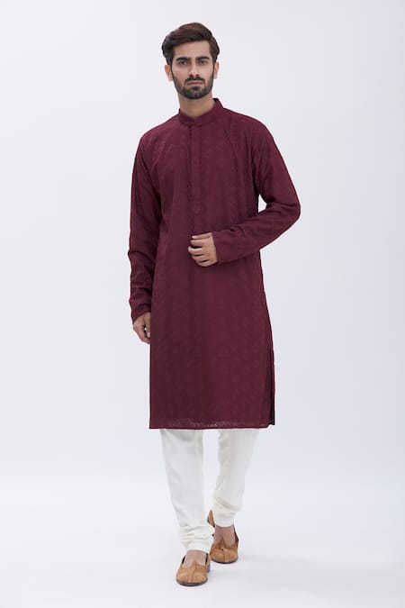 Aham-Vayam Embroidered Kurta Set 