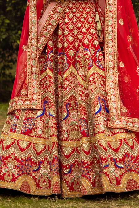 Angad Singh_Red Dupattas- Net, Lehenga And Blouse- Raw Silk Zardozi Embroidered Bridal Set _Online_at_Aza_Fashions