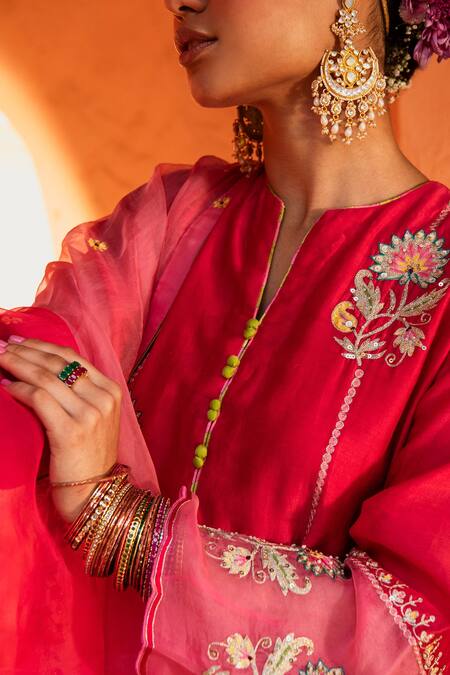 Shop_House of Dasmaya_Pink Silk Chanderi Embroidered Resham Notched Kurta Palazzo Set _Online_at_Aza_Fashions