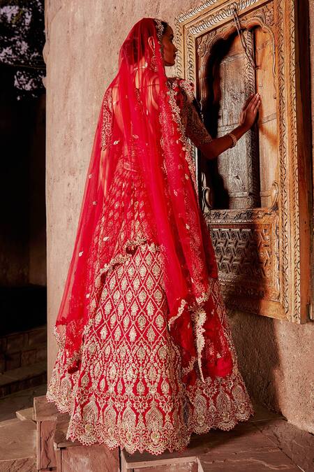 Shop Nitika Gujral Red Raw Silk Sequin, Applique, Bead And Crystal, Dabka V Neck Bridal Lehenga Set at Aza Fashions Shop_Nitika Gujral_Red Raw Silk Sequin, Applique, Bead And Crystal, Dabka V Neck Bridal Lehenga Set_at_Aza_Fashions