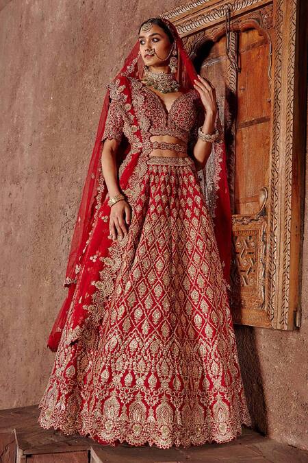 Bridal lehenga blood hot sale red colour