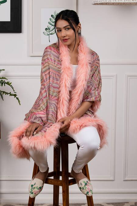 Buy_Rhe-Ana_Pink Print Faux Fur Shawl _Online_at_Aza_Fashions