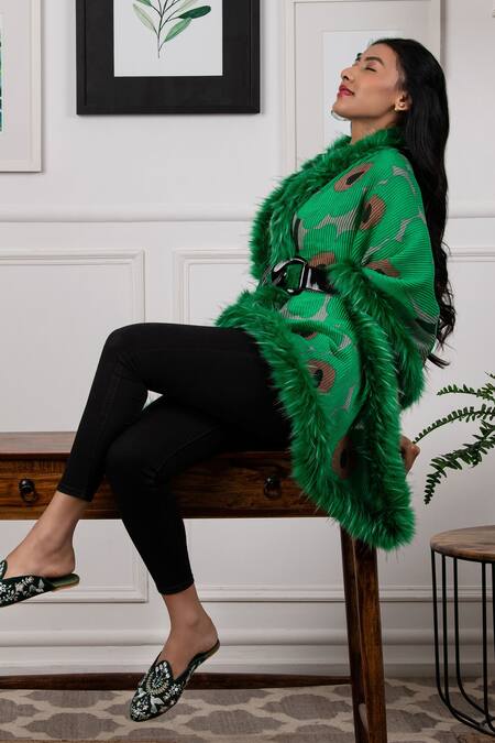 Buy_Rhe-Ana_Green Print Pleated Shawl _Online_at_Aza_Fashions