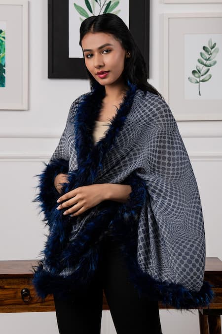 Rhe-Ana_Blue Print Faux Fur Shawl _Online_at_Aza_Fashions