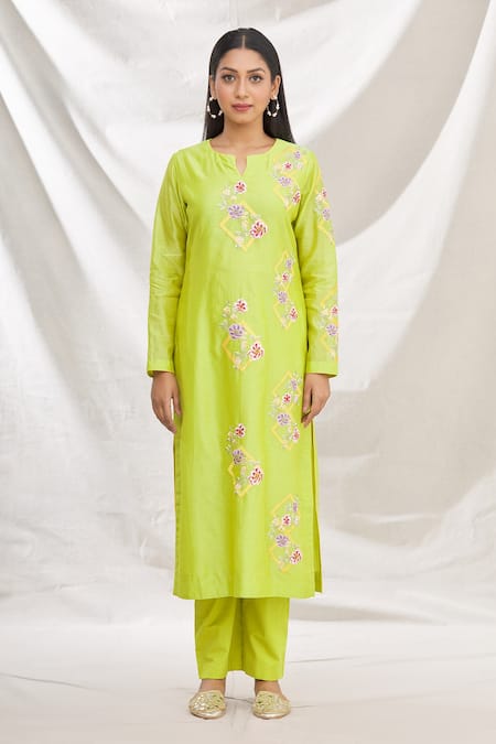 Rajat & Shraddha Green Kurta And Dupatta Silk Chanderi Pant Summer Garden Embroidered Set Online at Aza Fashions Rajat & Shraddha_Green Kurta And Dupatta Silk Chanderi Pant Summer Garden Embroidered Set _Online_at_Aza_Fashions