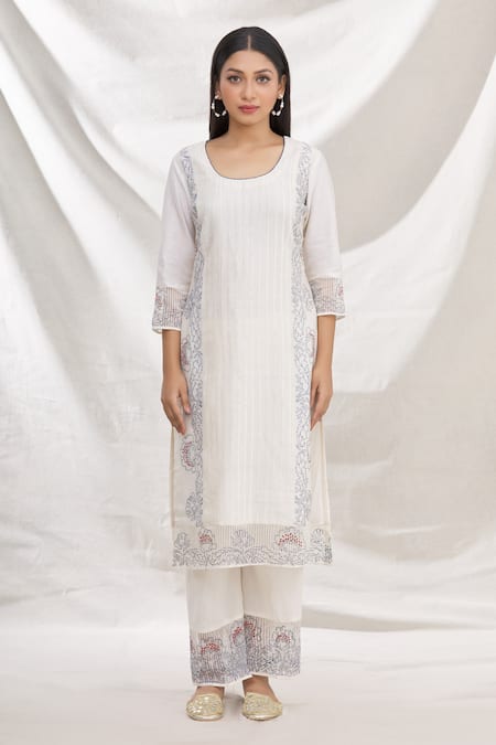 Rajat & Shraddha_White Kurta Silk  Pant Cotton Dupatta Organza Pleated Set _Online_at_Aza_Fashions